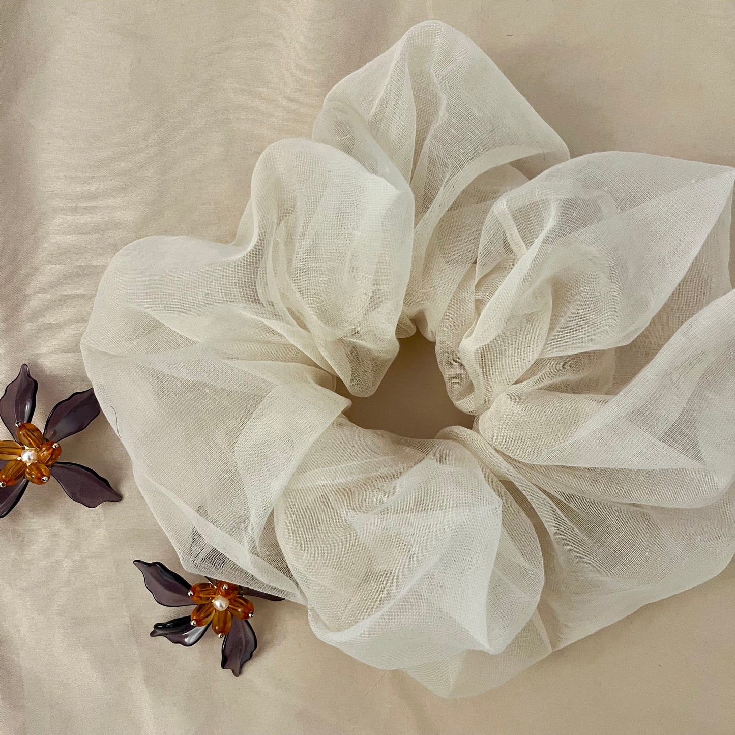 Cloud Scrunchie – Soft Hair Accessory