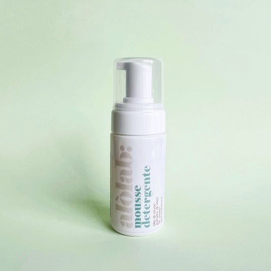 mousse viso con camomilla e aloe vera